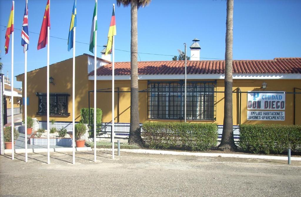 Hostal Don Diego ซานฮวน เดล ปูแอร์โต ภายนอก รูปภาพ
